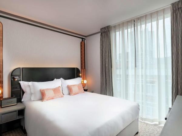 Hart Shoreditch Hotel London, Curio Collection by Hilton : photo 3 de la chambre chambre lit king-size deluxe