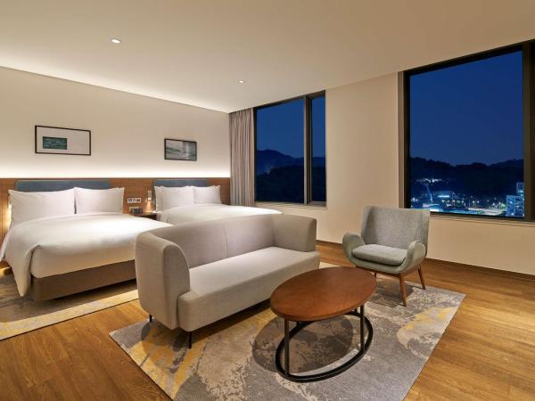 Hilton Garden Inn Seoul Gangnam : photo 4 de la chambre chambre de luxe avec 2 lits doubles