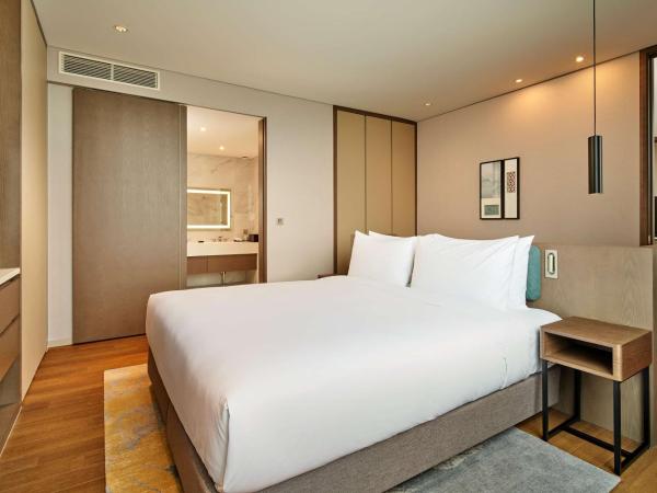 Hilton Garden Inn Seoul Gangnam : photo 1 de la chambre suite premium lit king-size