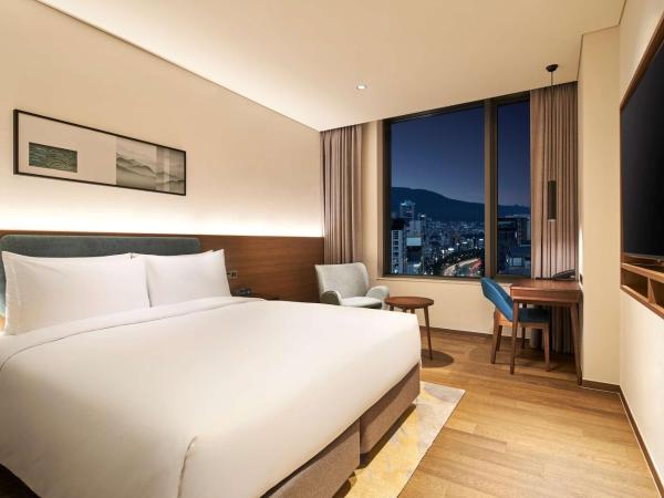 Hilton Garden Inn Seoul Gangnam : photo 1 de la chambre chambre lit king-size