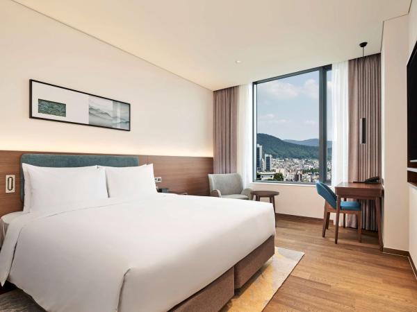 Hilton Garden Inn Seoul Gangnam : photo 2 de la chambre chambre lit king-size