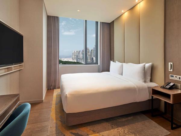 Hilton Garden Inn Seoul Gangnam : photo 1 de la chambre suite deluxe avec lit king-size