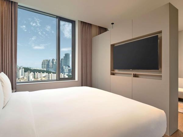 Hilton Garden Inn Seoul Gangnam : photo 2 de la chambre chambre lit king-size deluxe