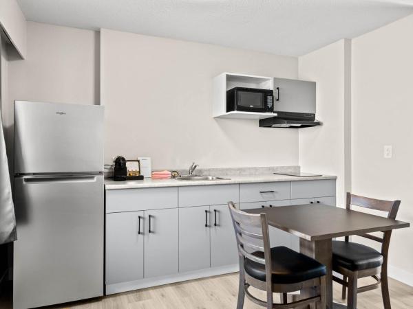 The Vista Inn : photo 1 de la chambre suite lit king-size