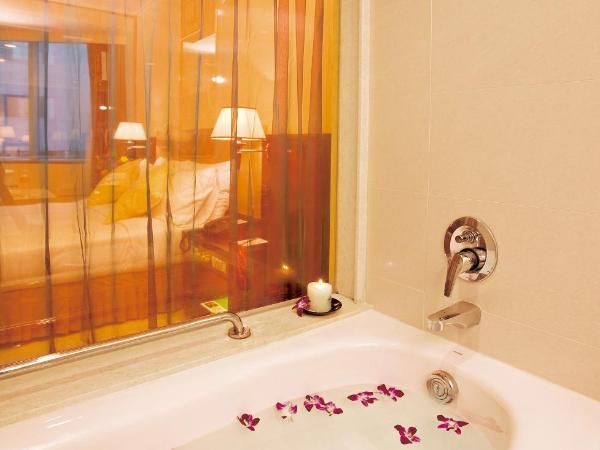Emperor Hotel : photo 3 de la chambre chambre deluxe double ou lits jumeaux