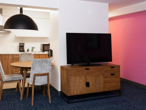 Ilima Hotel : photo 3 de la chambre suite 2 chambres avec cuisine