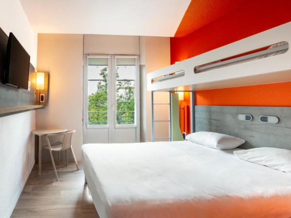 Ibis Budget Strasbourg Centre Gare : photo 1 de la chambre chambre triple avec 1 lit double et 1 lit superposé