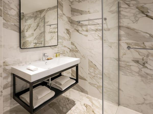 Hilton Brussels Grand Place : photo 4 de la chambre chambre lit queen-size