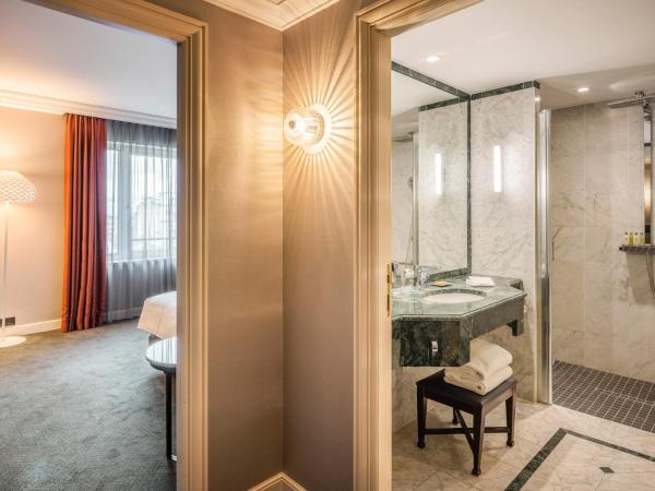 Hilton Brussels Grand Place : photo 5 de la chambre chambre lit king-size - accessible aux personnes à mobilité réduite