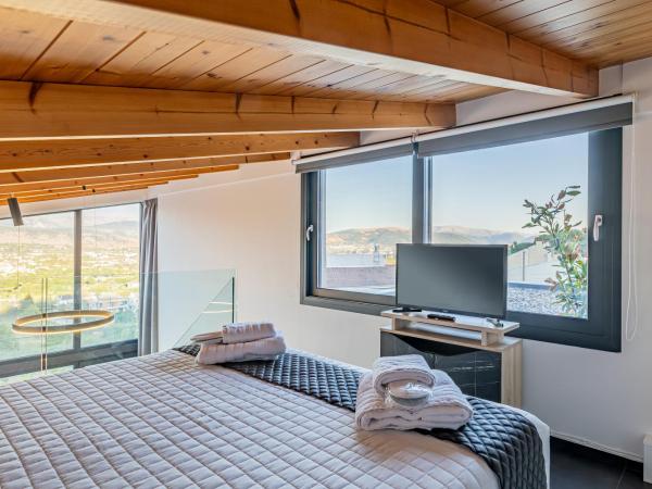 CITY HILL Luxury Apartments : photo 5 de la chambre suite junior – vue sur montagne