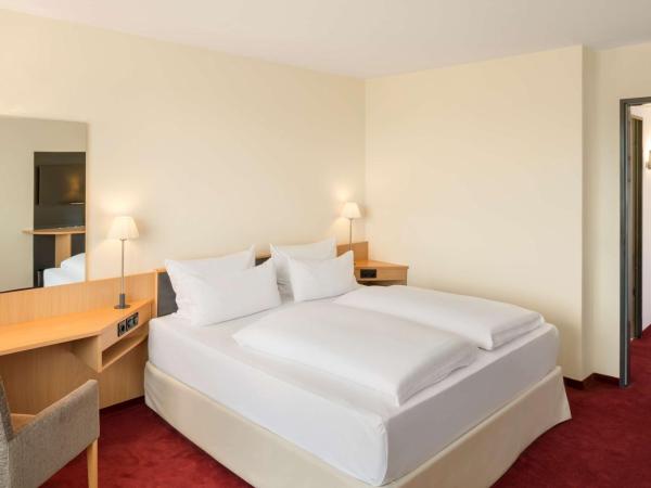 NH Dresden Neustadt : photo 3 de la chambre chambre double ou lits jumeaux standard