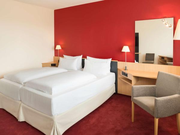 NH Dresden Neustadt : photo 2 de la chambre chambre double ou lits jumeaux standard
