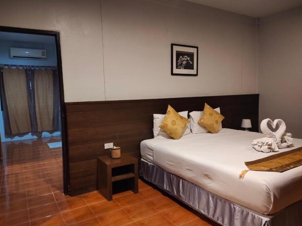 Lanta Nice Beach Resort - SHA Extra Plus : photo 1 de la chambre chambre familiale communicante 2