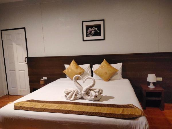 Lanta Nice Beach Resort - SHA Extra Plus : photo 4 de la chambre chambre familiale communicante 2