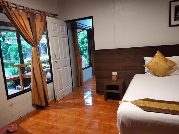 Lanta Nice Beach Resort - SHA Extra Plus : photo 3 de la chambre chambre familiale communicante 2