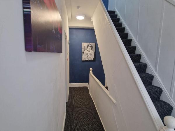 Liverpool city 5 bed house sleeps 12 : photo 1 de la chambre maison de vacances