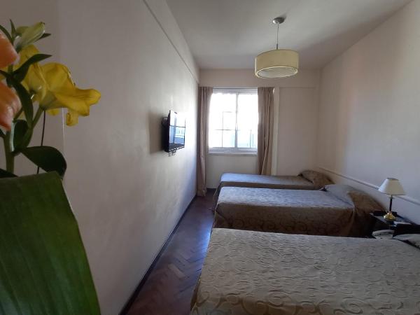 King's Hotel : photo 1 de la chambre chambre triple standard