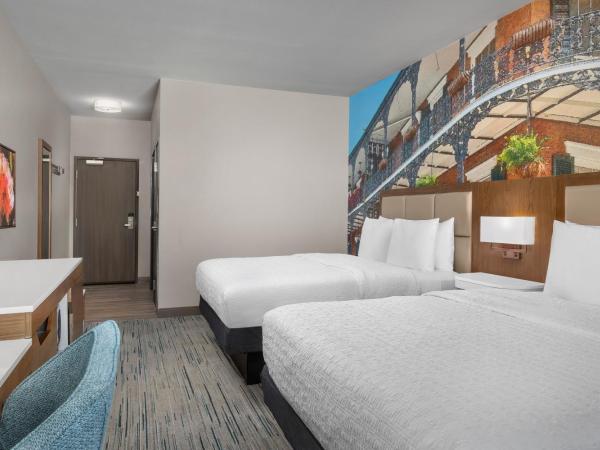 Hampton Inn New Orleans French Quarter Market Area : photo 6 de la chambre chambre avec 2 lits queen-size - pour personnes malentendantes