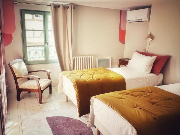 Maison d'hôte Les Allois : photo 8 de la chambre suite familiale