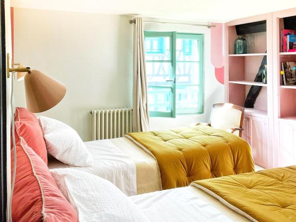 Maison d'hôte Les Allois : photo 6 de la chambre suite familiale