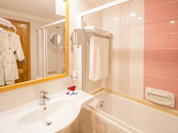 Hotel Bel Azur Thalasso & Bungalows : photo 1 de la chambre chambre double - vue sur mer
