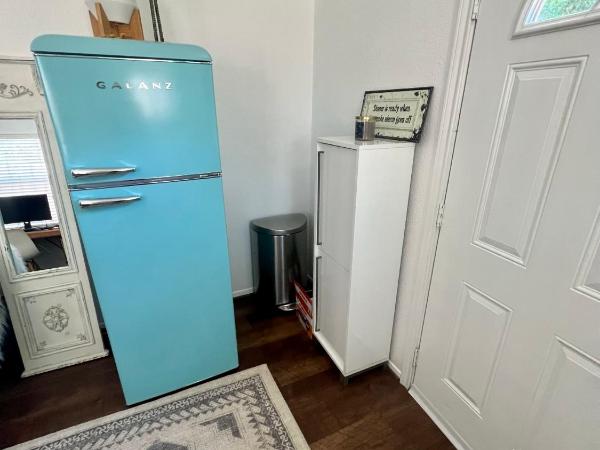 Morse Cottage : photo 8 de la chambre chambre double avec salle de bains privative