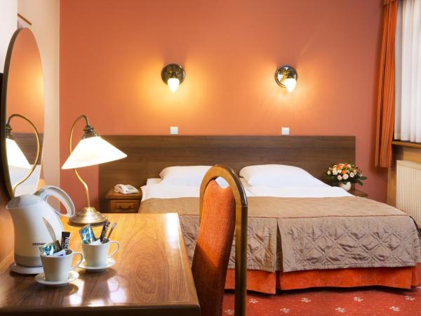 Hotel Regent : photo 3 de la chambre chambre double ou lits jumeaux