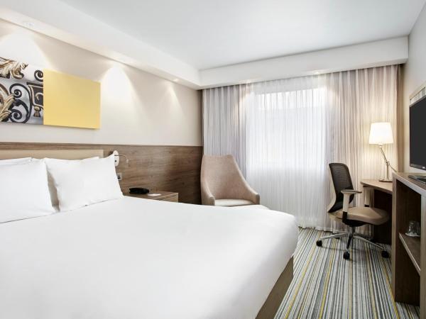 Hampton by Hilton Oxford : photo 1 de la chambre chambre lit queen-size