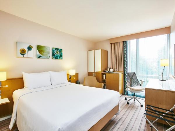 Hilton Garden Inn Bristol City Centre : photo 1 de la chambre chambre lit queen-size 