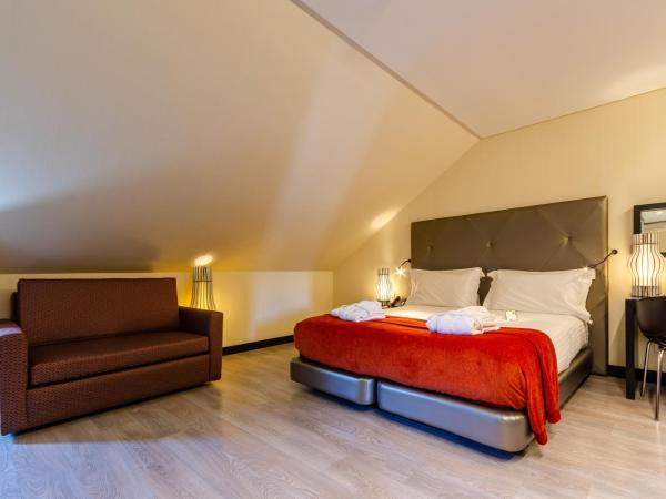 Hotel Santa Justa : photo 4 de la chambre chambre supérieure - vue sur rue