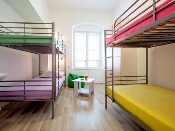 Downtown Hostel : photo 4 de la chambre lit dans dortoir mixte de 4 lits