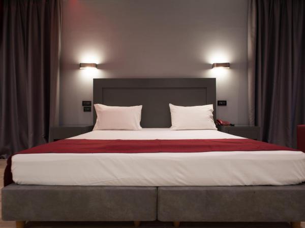 Pines Hotel : photo 7 de la chambre suite - vue sur ville
