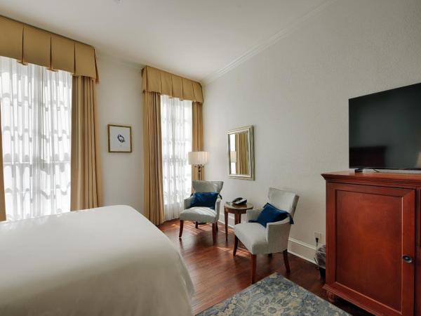 voco St James Hotel, an IHG hotel : photo 1 de la chambre chambre standard lit queen-size