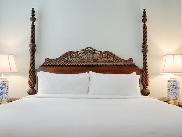 voco St James Hotel, an IHG hotel : photo 3 de la chambre suite lit king-size