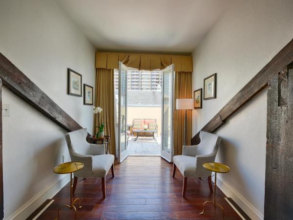 voco St James Hotel, an IHG hotel : photo 3 de la chambre luxueuse chambre king avec balcon