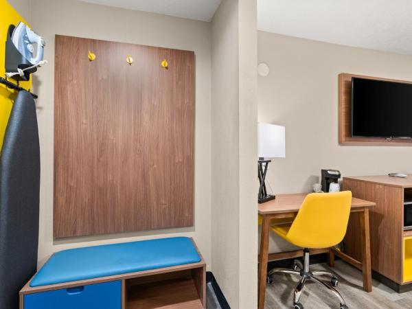 Days-Inn by Wyndham Albuquerque I-25 : photo 6 de la chambre chambre double avec 2 lits doubles - non-fumeurs