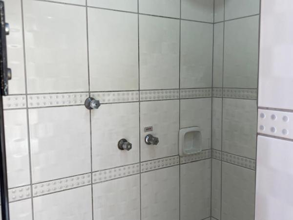 MOTEL 2000 : photo 8 de la chambre suite avec piscine privée