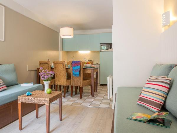 Résidence Pierre & Vacances Les Jardins de la Côte d'Opale : photo 2 de la chambre appartement 1 chambre avec coin nuit dans alcôve et terrasse ou balcon (6 personnes)
