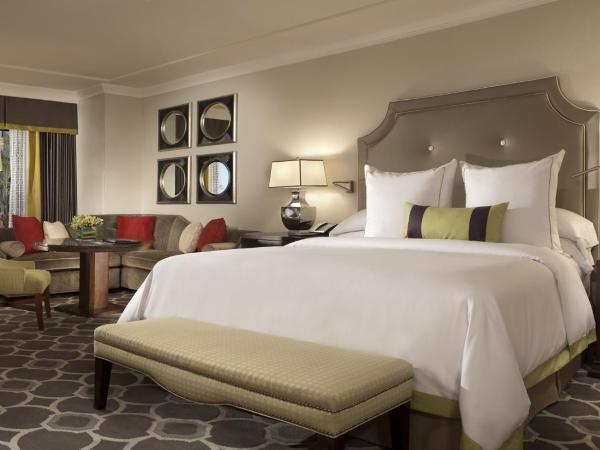 Caesars Palace Hotel & Casino : photo 1 de la chambre chambre 1 lit king-size octavius - vue sur piscine - non-fumeurs