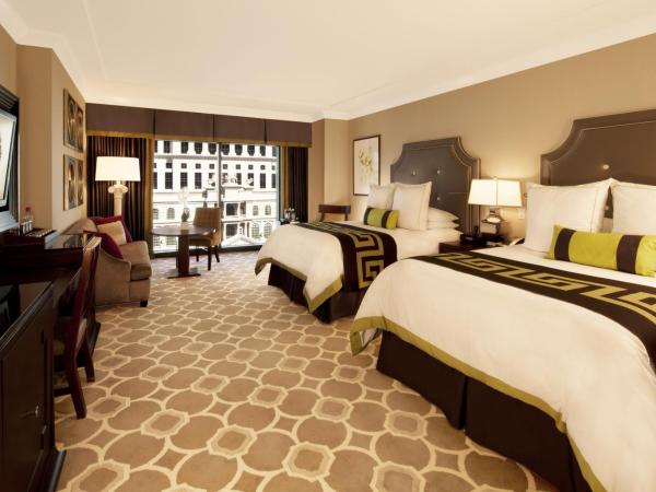Caesars Palace Hotel & Casino : photo 3 de la chambre chambre 2 lits queen-size octavius - vue sur piscine - non-fumeurs