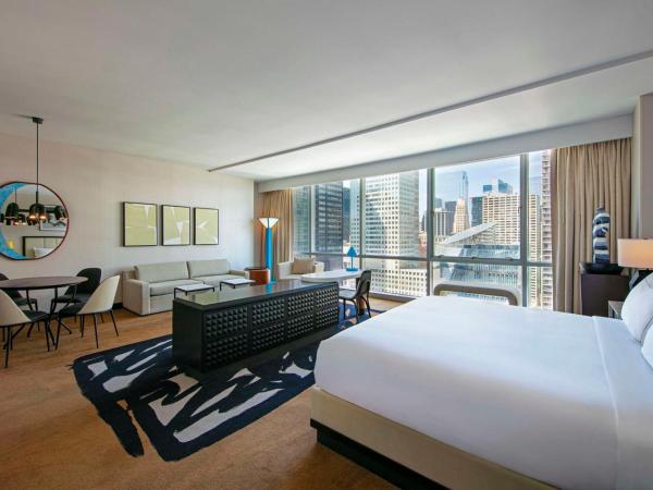 theWit Chicago, a Hilton Hotel : photo 1 de la chambre suite junior lit king-size