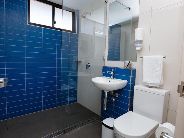 Global Backpackers Cairns : photo 2 de la chambre bed in 4 bed female dormitory room with ensuite (ages 18 -35 only)