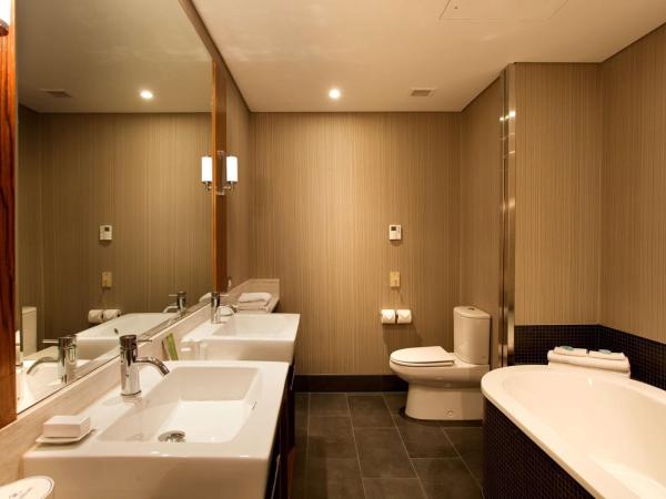 Hilton Queenstown Resort & Spa : photo 6 de la chambre chambre lit king-size