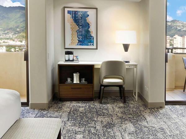 Hilton Hawaiian Village Waikiki Beach Resort : photo 1 de la chambre chambre familiale