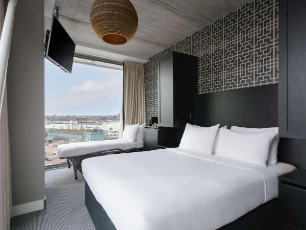 DoubleTree by Hilton Amsterdam - NDSM Wharf : photo 3 de la chambre chambre supérieure lit queen-size