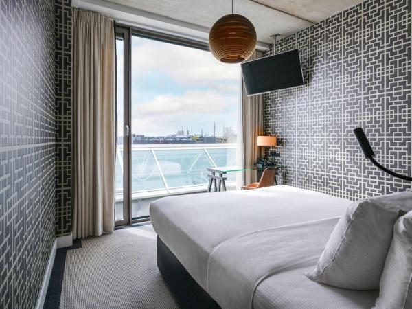 DoubleTree by Hilton Amsterdam - NDSM Wharf : photo 1 de la chambre chambre double