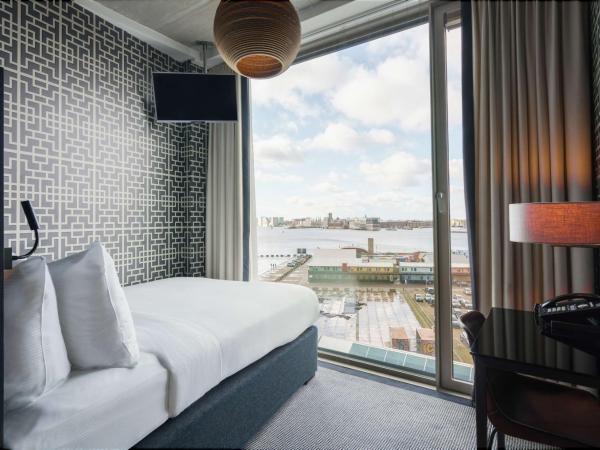 DoubleTree by Hilton Amsterdam - NDSM Wharf : photo 1 de la chambre chambre simple - vue sur rivière