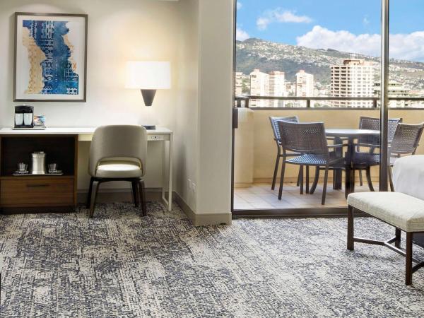 Hilton Hawaiian Village Waikiki Beach Resort : photo 4 de la chambre chambre familiale