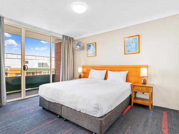 APX Parramatta : photo 4 de la chambre executive three-bedroom apartment (limited housekeeping)
