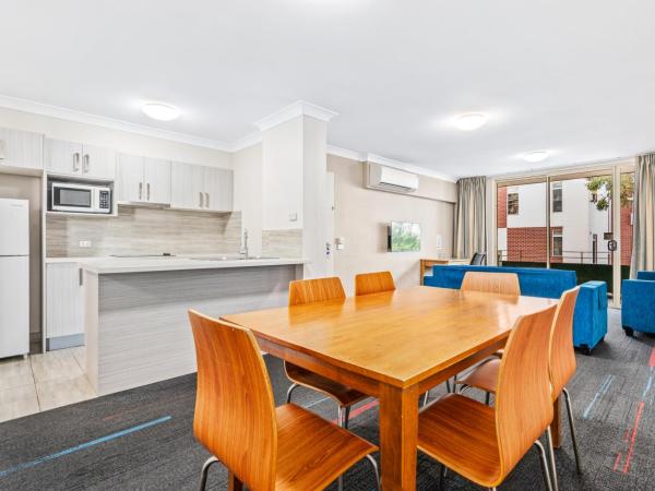 APX Parramatta : photo 2 de la chambre executive three-bedroom apartment-daily housekeeping